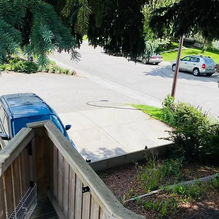 Cozy Private Suite With Separate Entrance & Free Parking-2